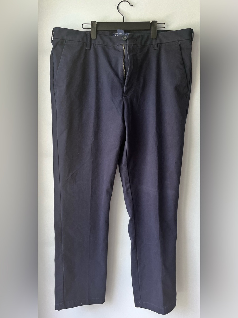 Izod Men's Navy Flat-Front Straight Leg Chino Pants Size 38x32 NWOT